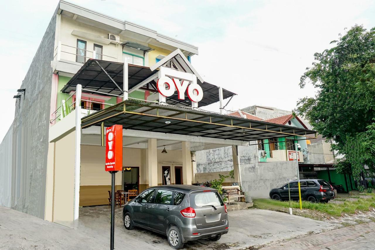 OYO 475 Kartika Syariah Homestay Surabaya Luaran gambar