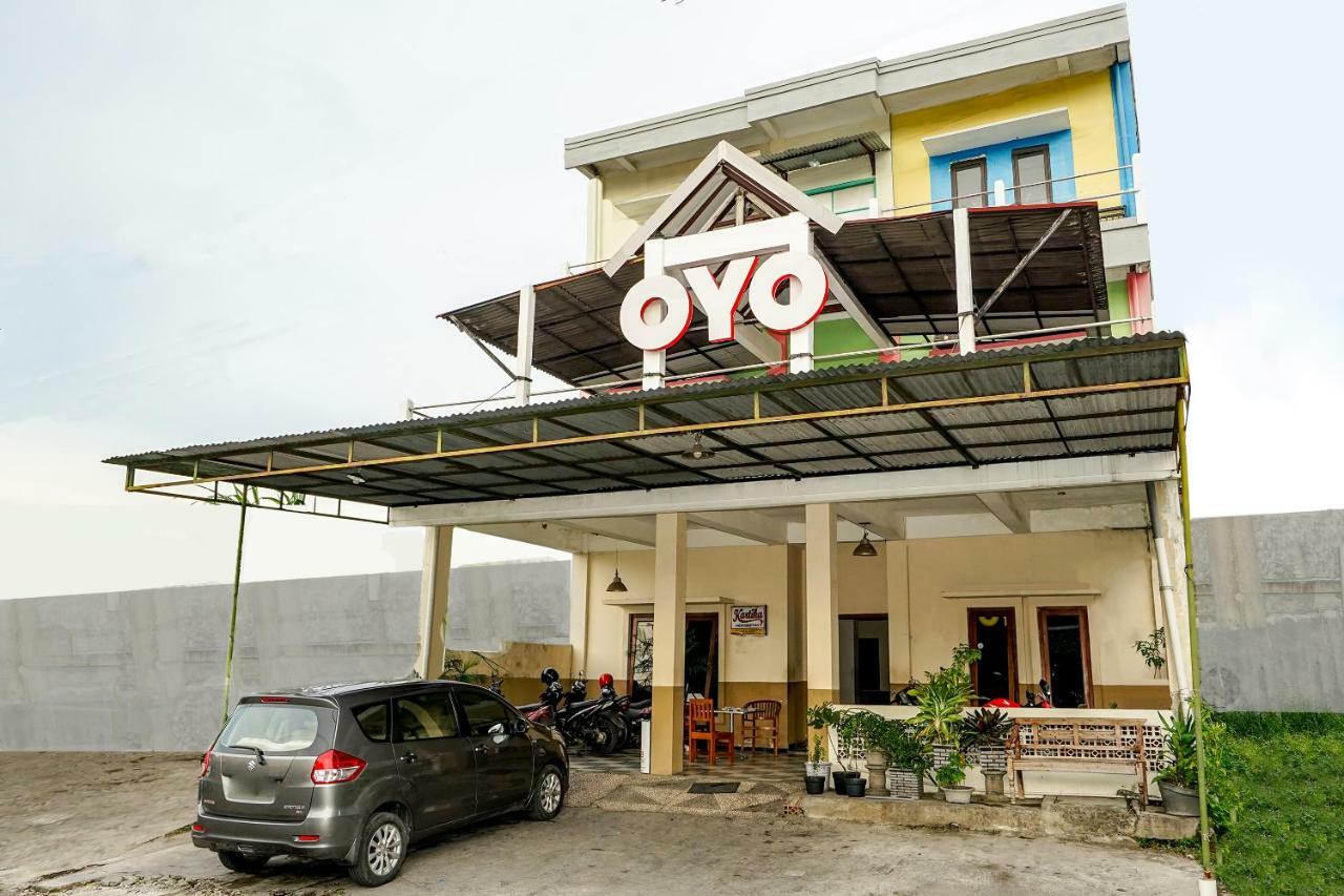 OYO 475 Kartika Syariah Homestay Surabaya Luaran gambar